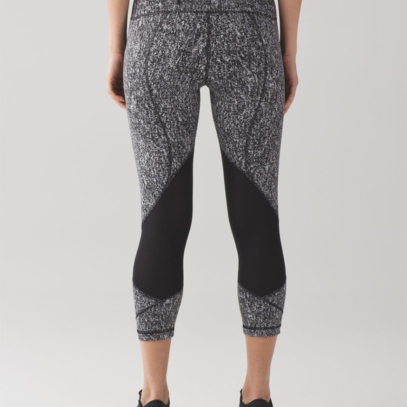 Lululemon pace rival crop - Picture 2 of 6